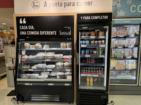 La cadena de comidas Lassal lanza una prueba piloto de restauración automática en Madrid 